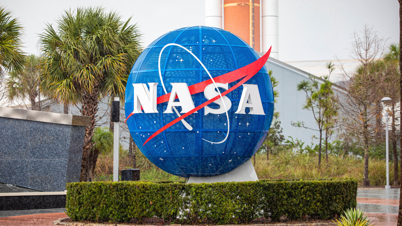 nasadan heyecanlandiran davet sizin de adiniz aya gidebilir DwaubMgx