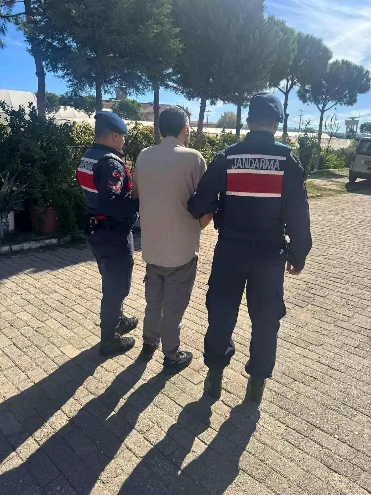 10 yil hapis cezasi ile aranan sahis yakalandi CepRSVCB.jpg